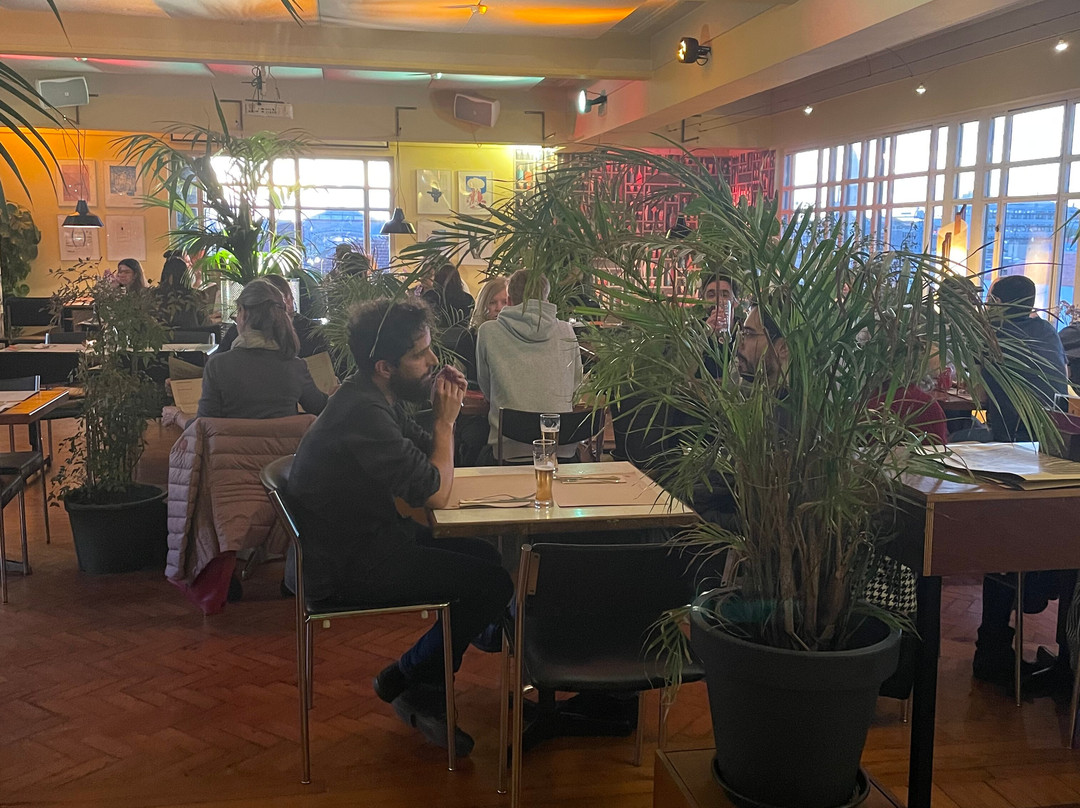 Maus Hábitos-波尔图必去景点