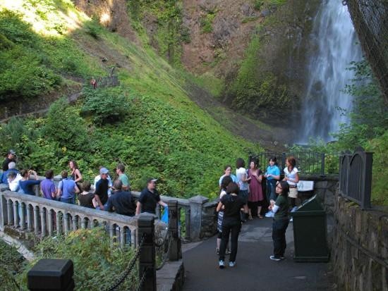 摩特诺玛瀑布-Bridal Veil必去景点