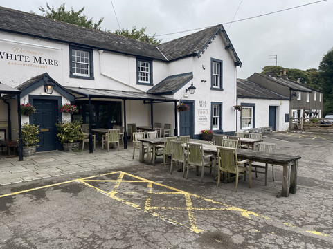 Calder Bridge酒店住宿-The White Mare