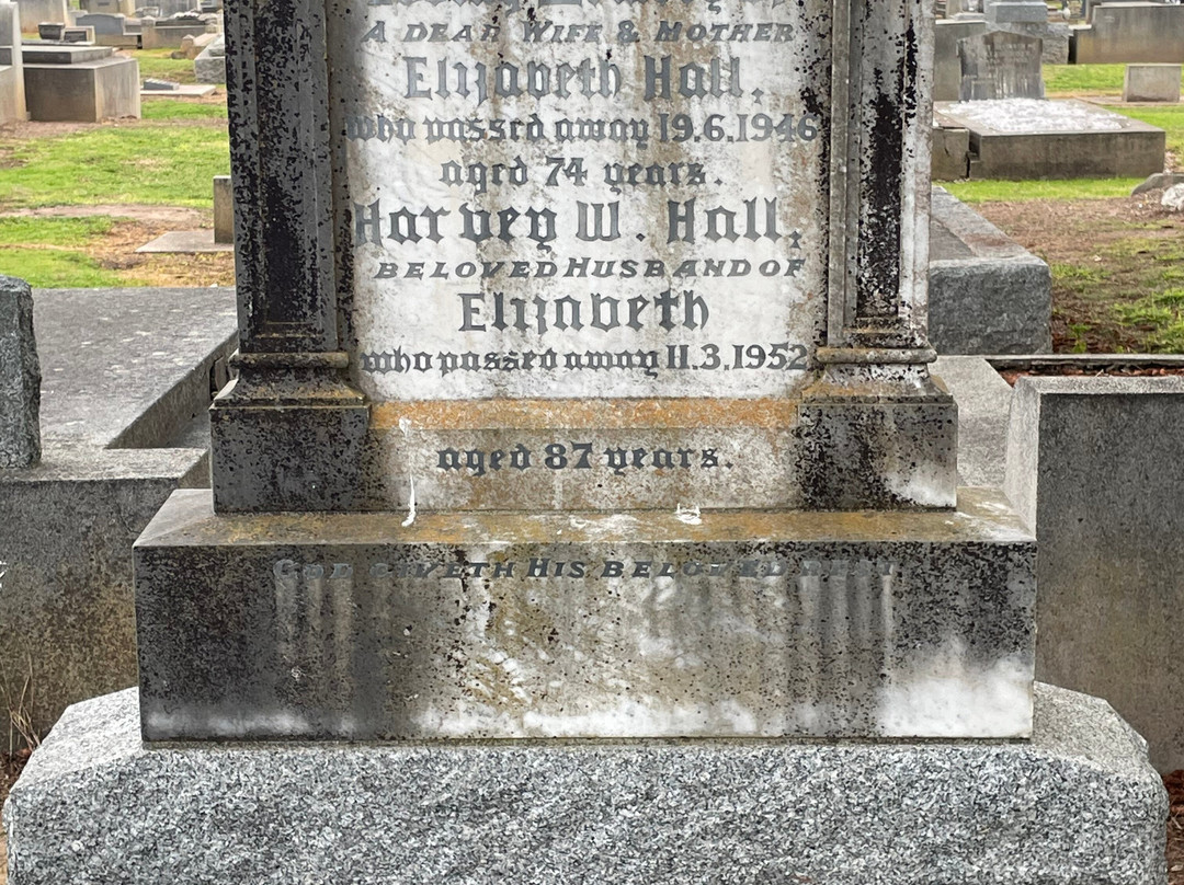 Sale Public Cemetery-塞尔必去景点