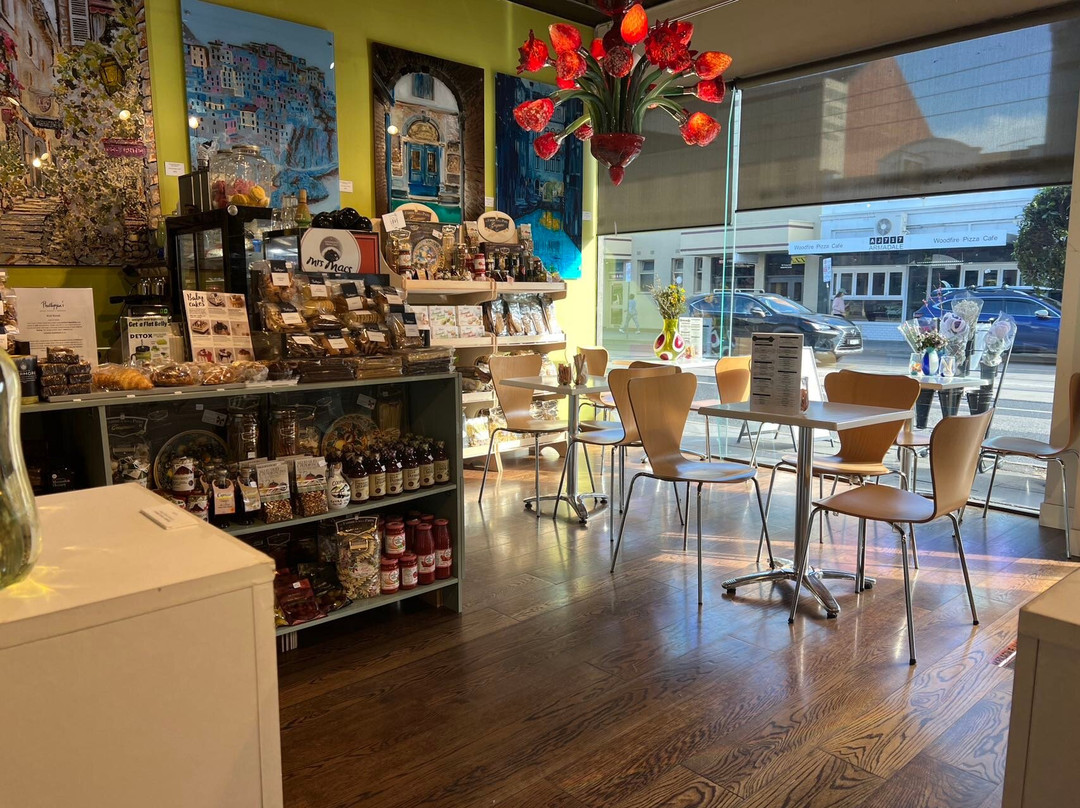 Red Moon Contemporary Art Glass Gallery-Armadale必去景点