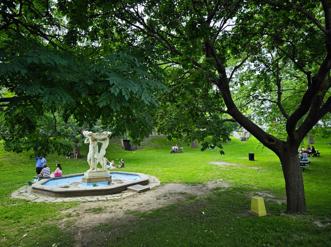 麦吉尔大学-蒙特利尔必去景点