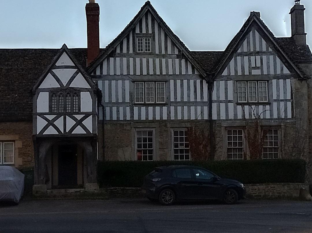Lacock Abbey & Village景点图片