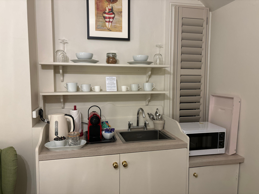 April House Weybridge主图