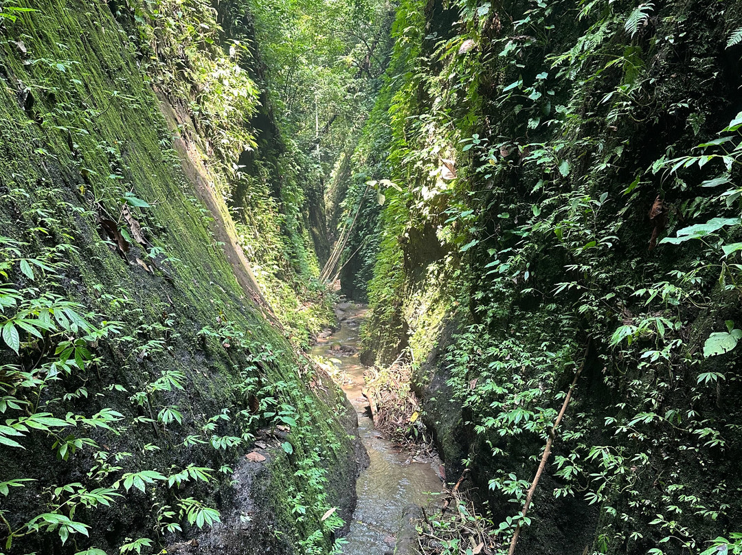 Aan Secret Waterfall-Banjarangkan必去景点
