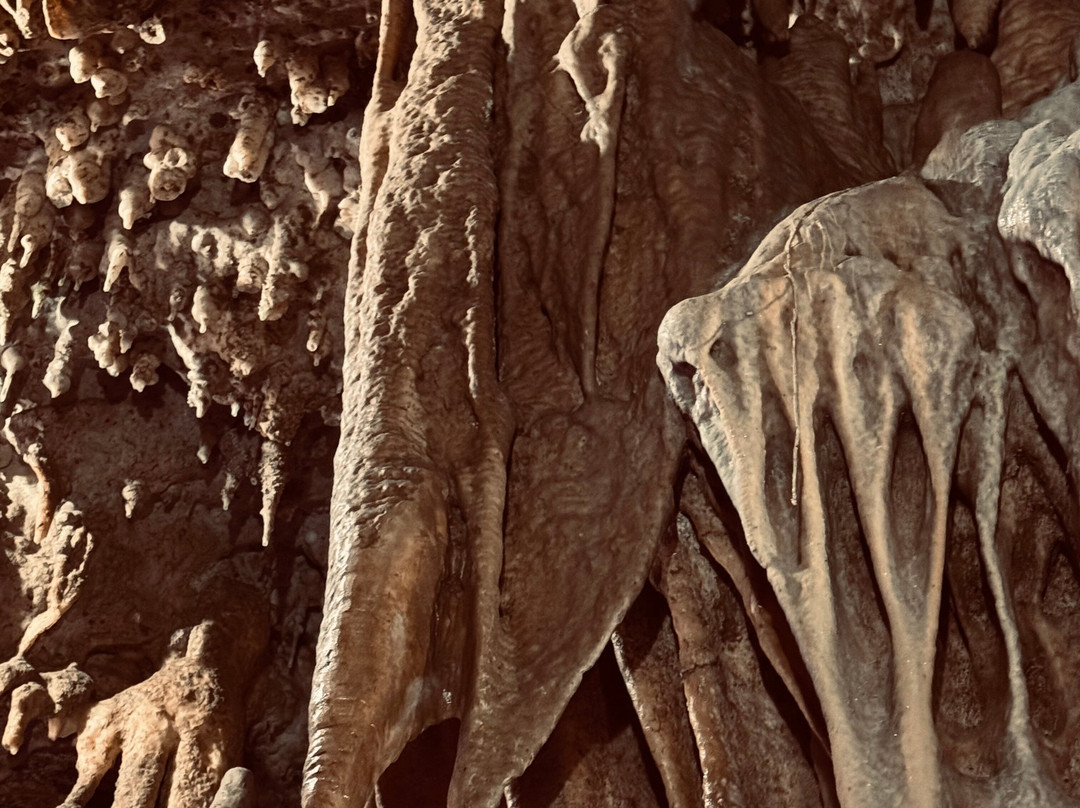 Crystal Grottoes Caverns景点图片