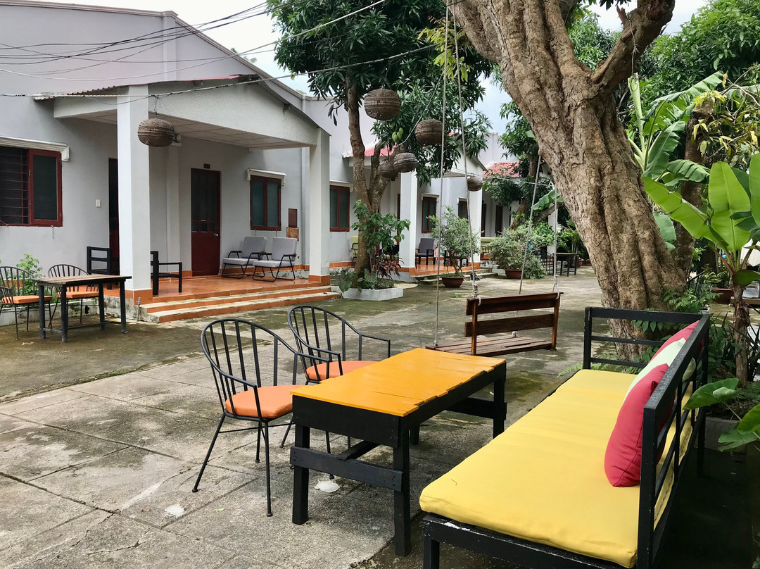 Eden House & Coffee Con Dao