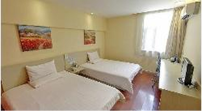 汉庭酒店(长沙五一广场迎宾路口地铁站店)主图