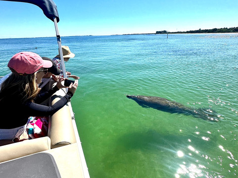 Crysten’s AMI Boat Tours-Holmes Beach必去景点