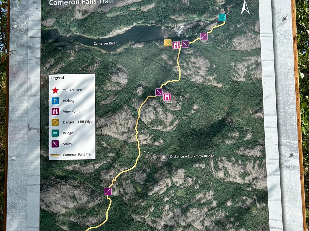 Cameron Falls Trail-黄刀镇必去景点