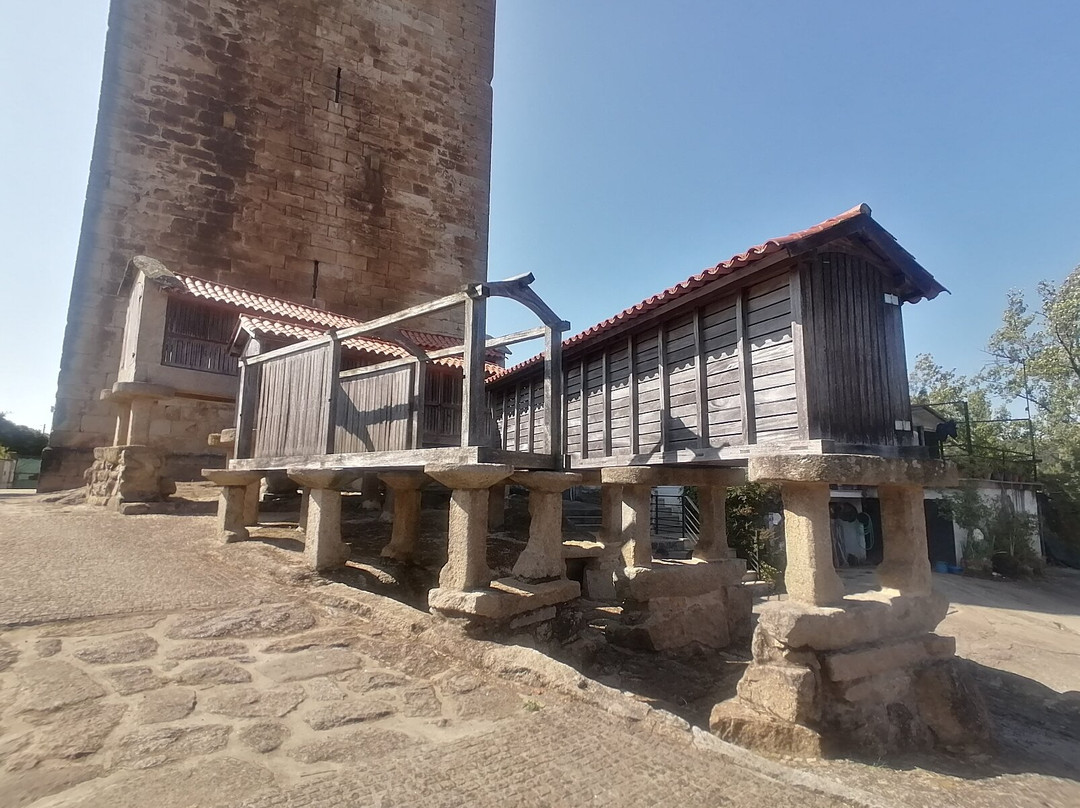 Torre de Lapela景点图片