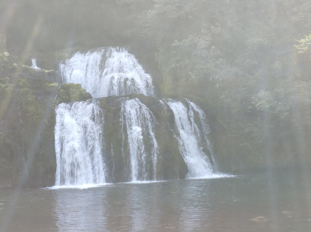 Source du Lison-Nans-sous-Sainte-Anne必去景点