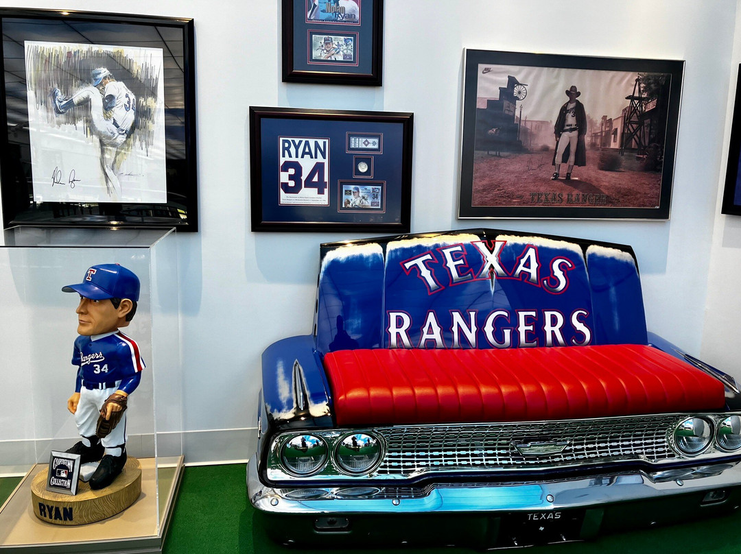 Woody’s Classic Cars & Baseball Museum-Cross Plains必去景点