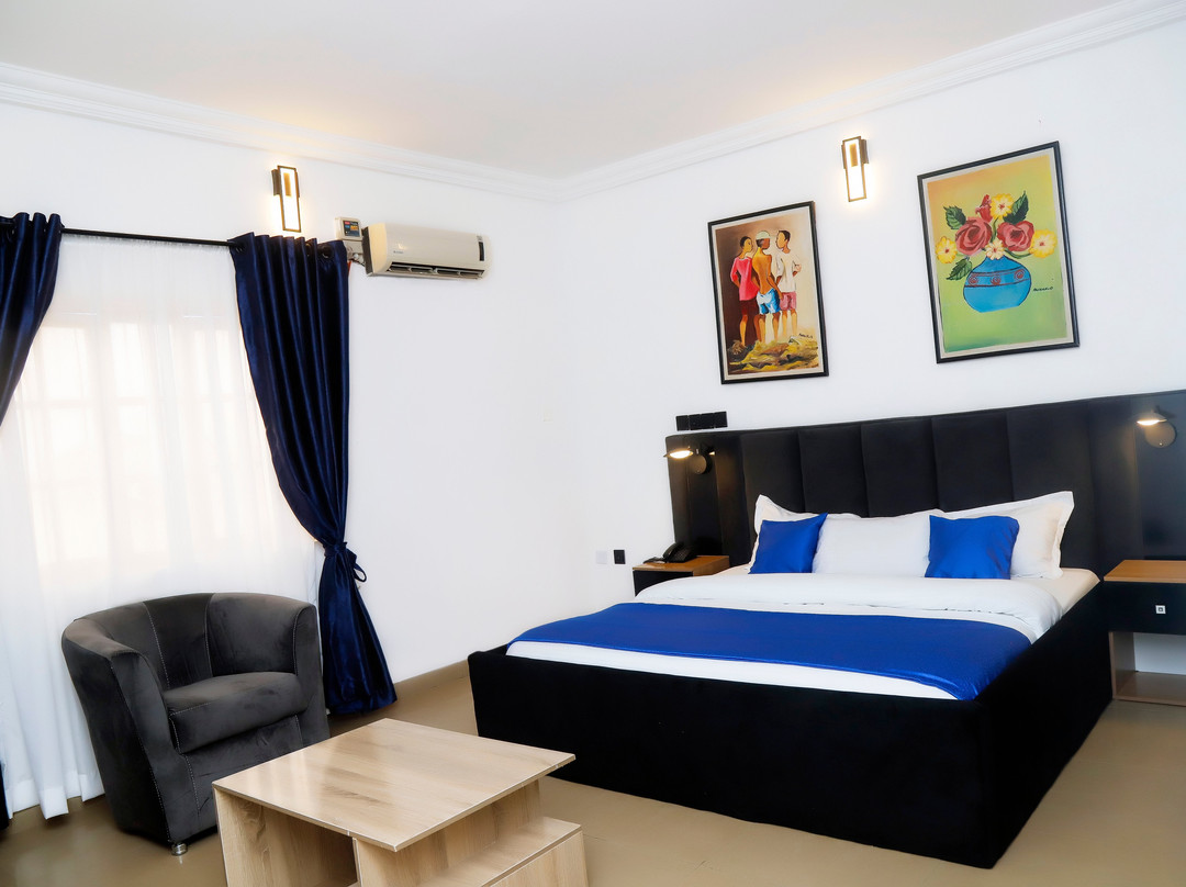 Western Dreams Hotel主图