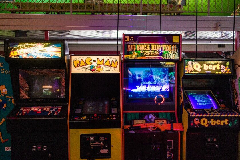 Old School Arcade And Axe Throwing-罗切斯特必去景点