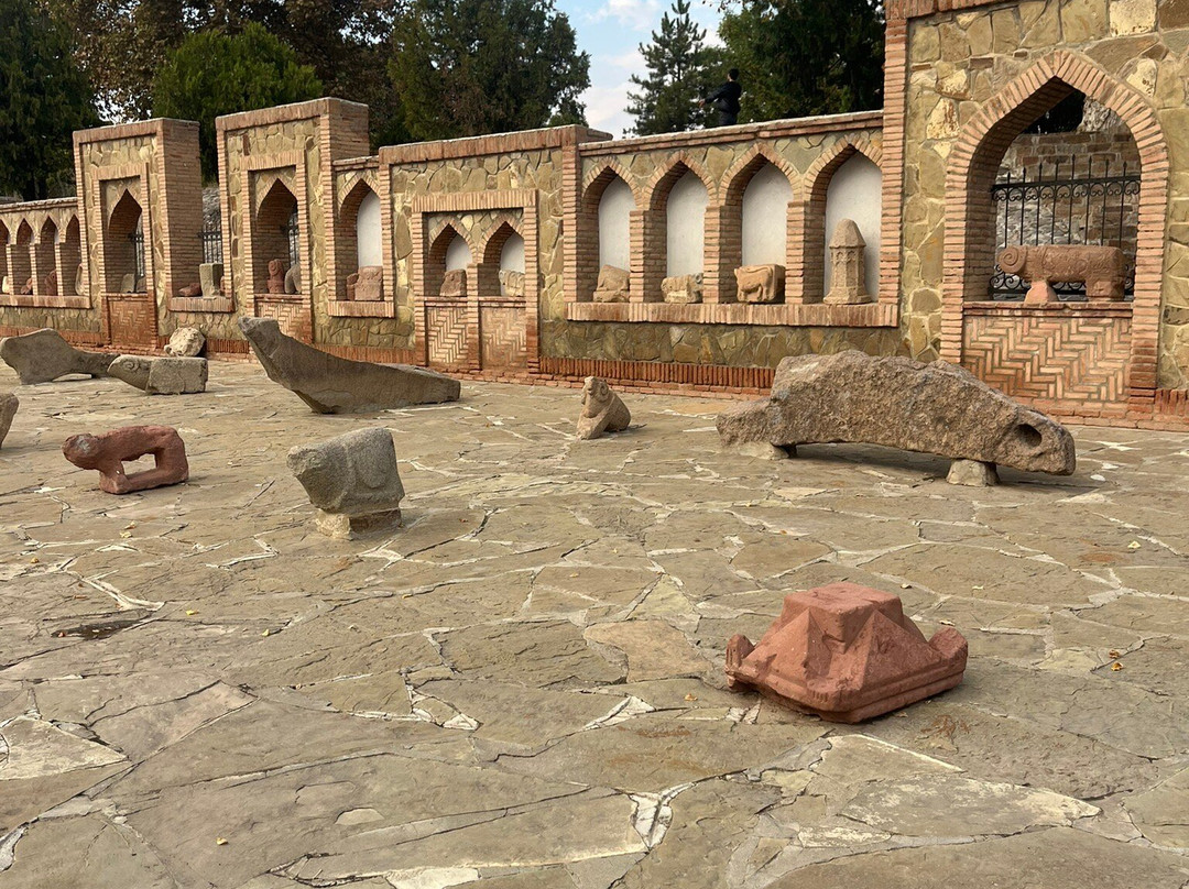 Momine Khatun Mausoleum-纳希切万 必去景点