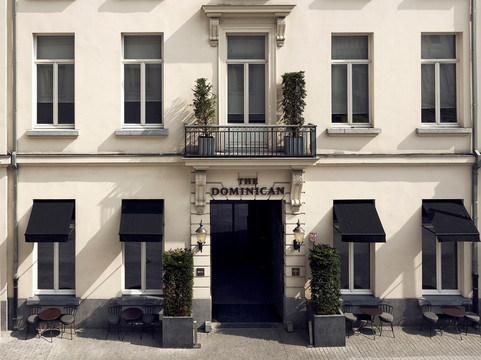 多米尼佳酒店主图