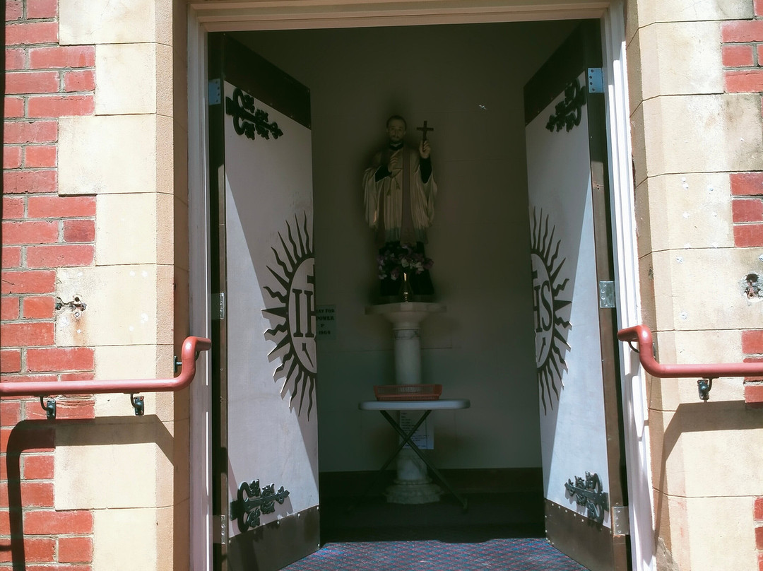 Saint Francis Xavier Catholic Church-曼斯菲尔德必去景点