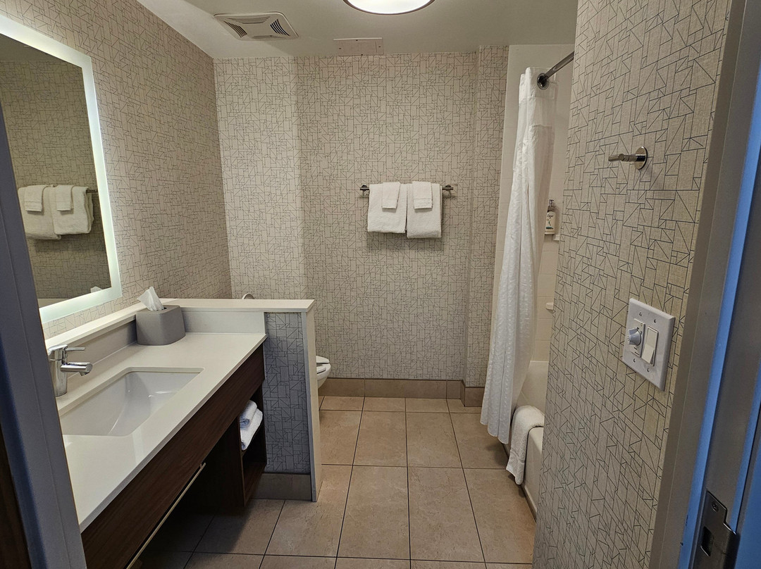 Holiday Inn Express Visalia - Sequoia Gateway Area By IHG主图