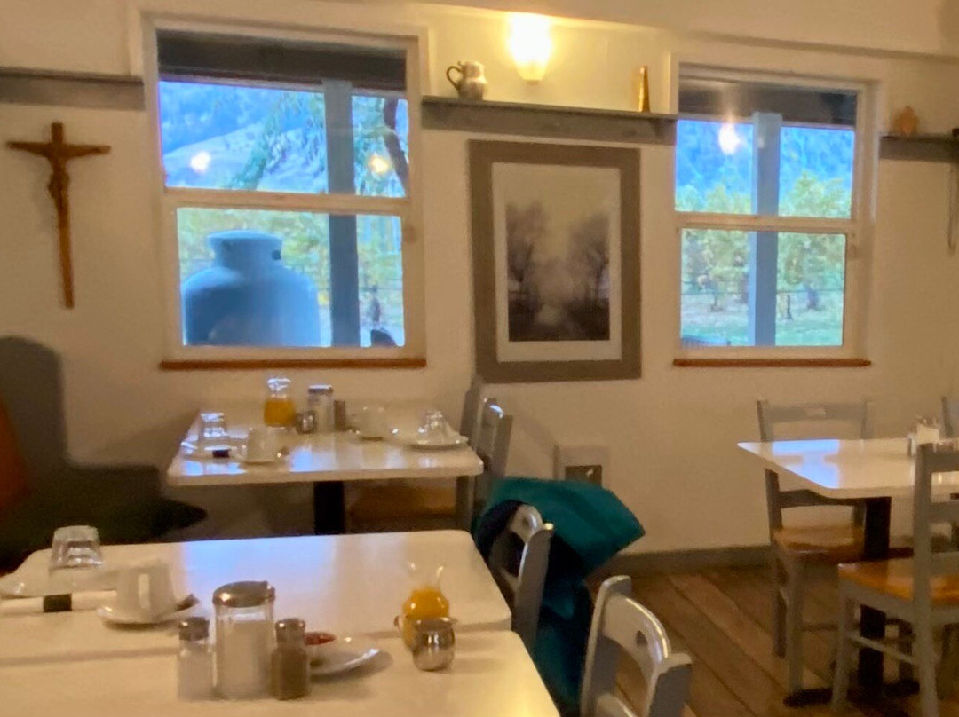 Crowsnest Vineyards主图