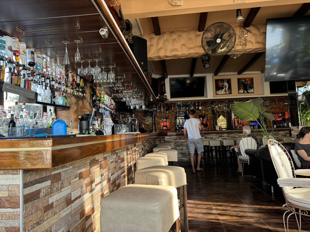 Memories Cocktail Bar-Lardos必去景点