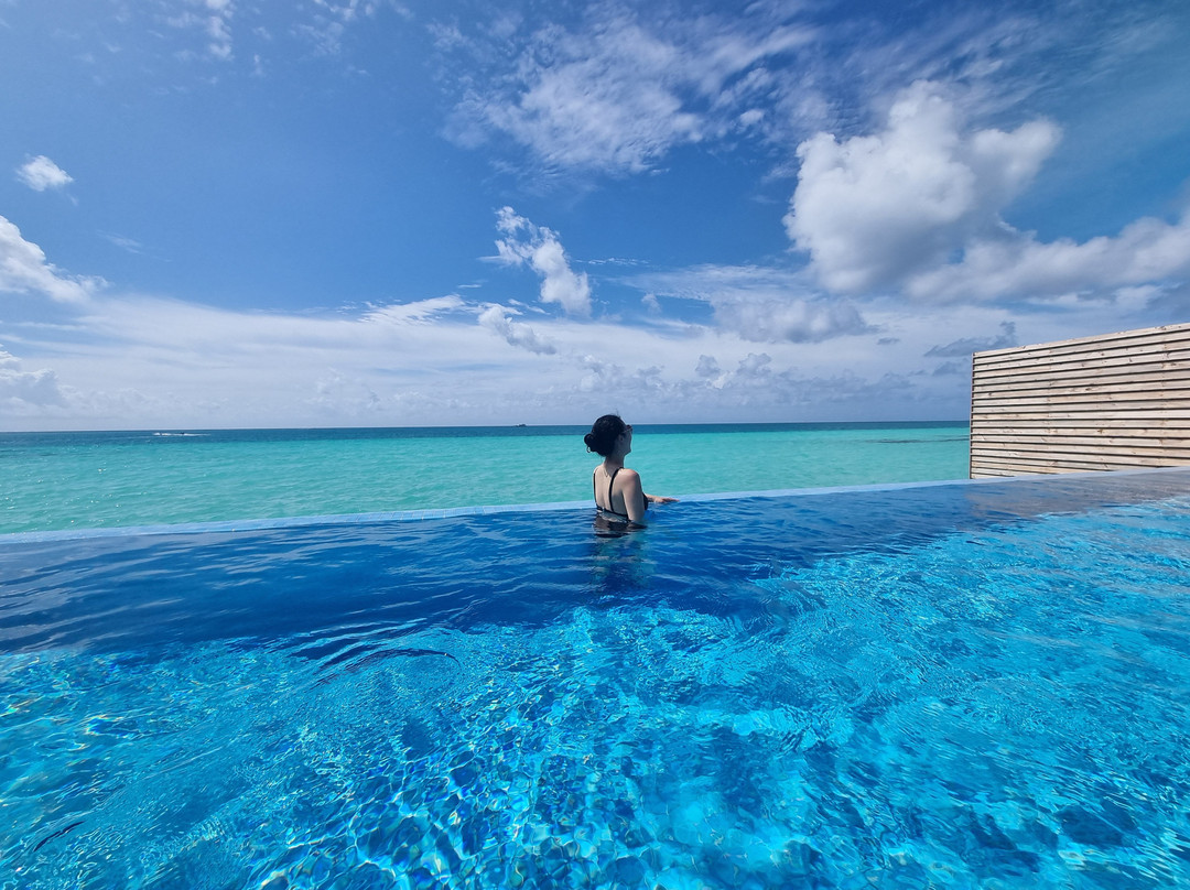 Kuda Villingili Resort Maldives主图