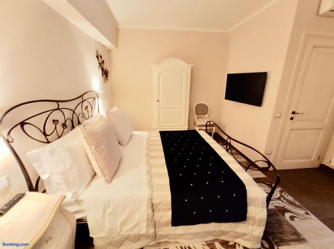 伊尔卡斯特拉乔主图