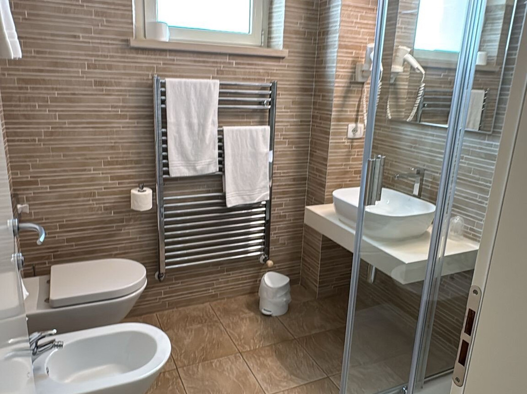 Exclusive - Hotel & Apartments主图
