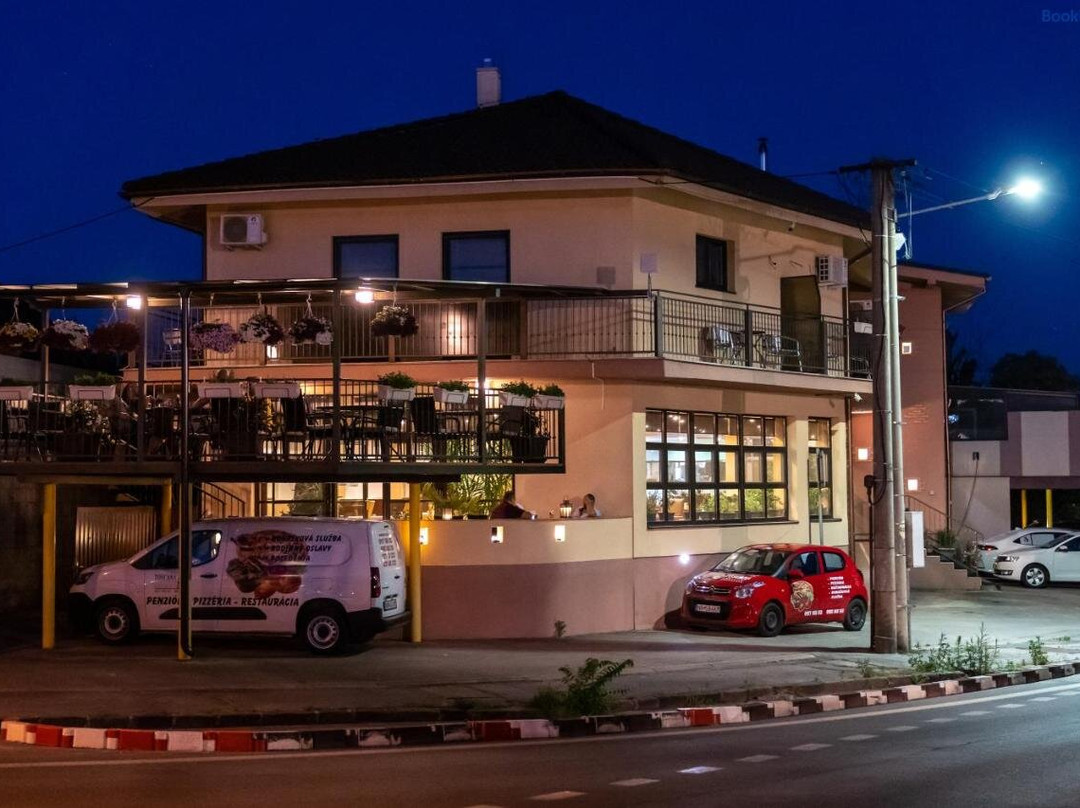 Nitrianske Hrnciarovce酒店住宿-Penzion Toscana