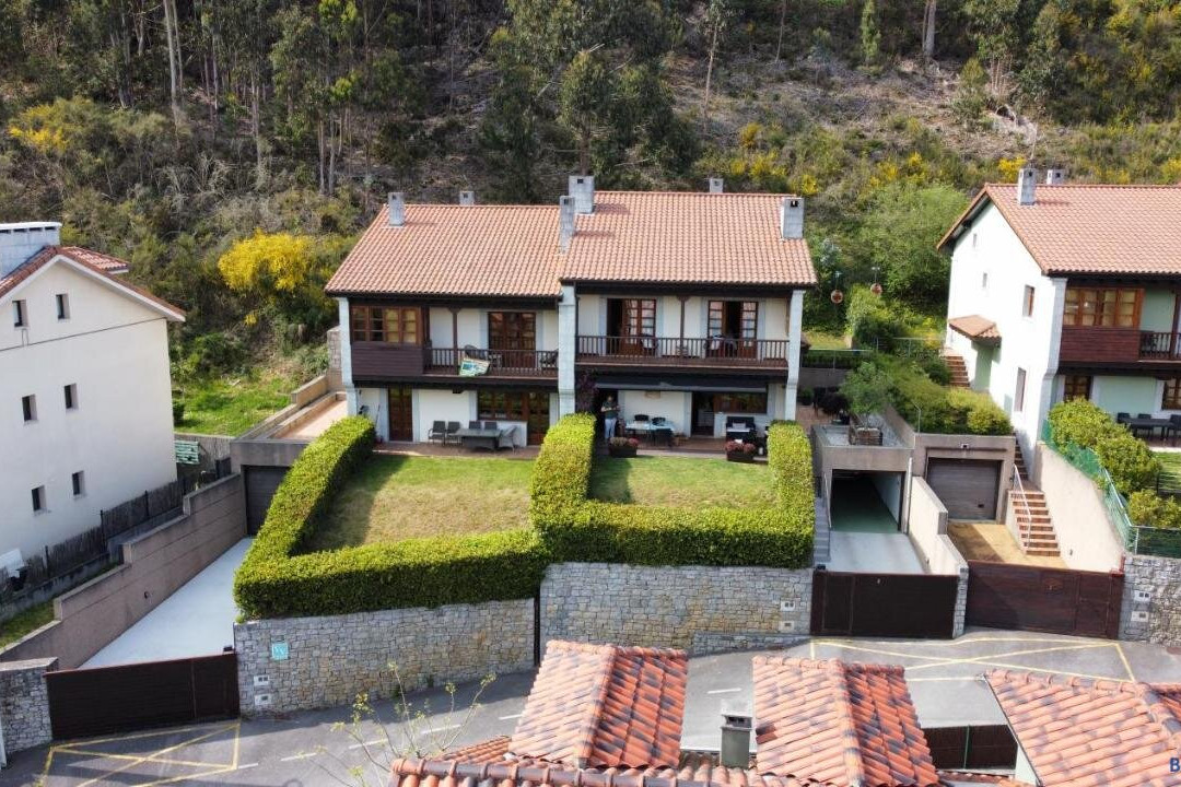 Casas El Castanedu