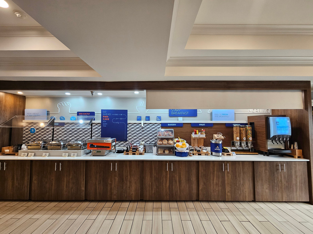 Holiday Inn Express & Suites Cullman, an IHG hotel主图