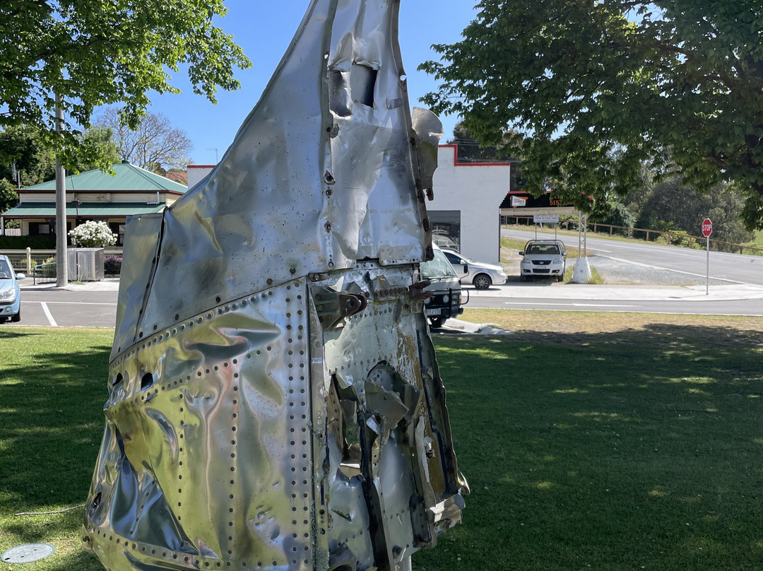 Sabre Jet Crash Memorial-Bruthen必去景点