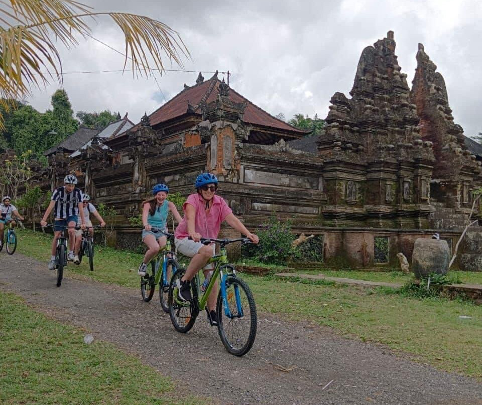 Kadek Bali Tour-登巴萨必去景点