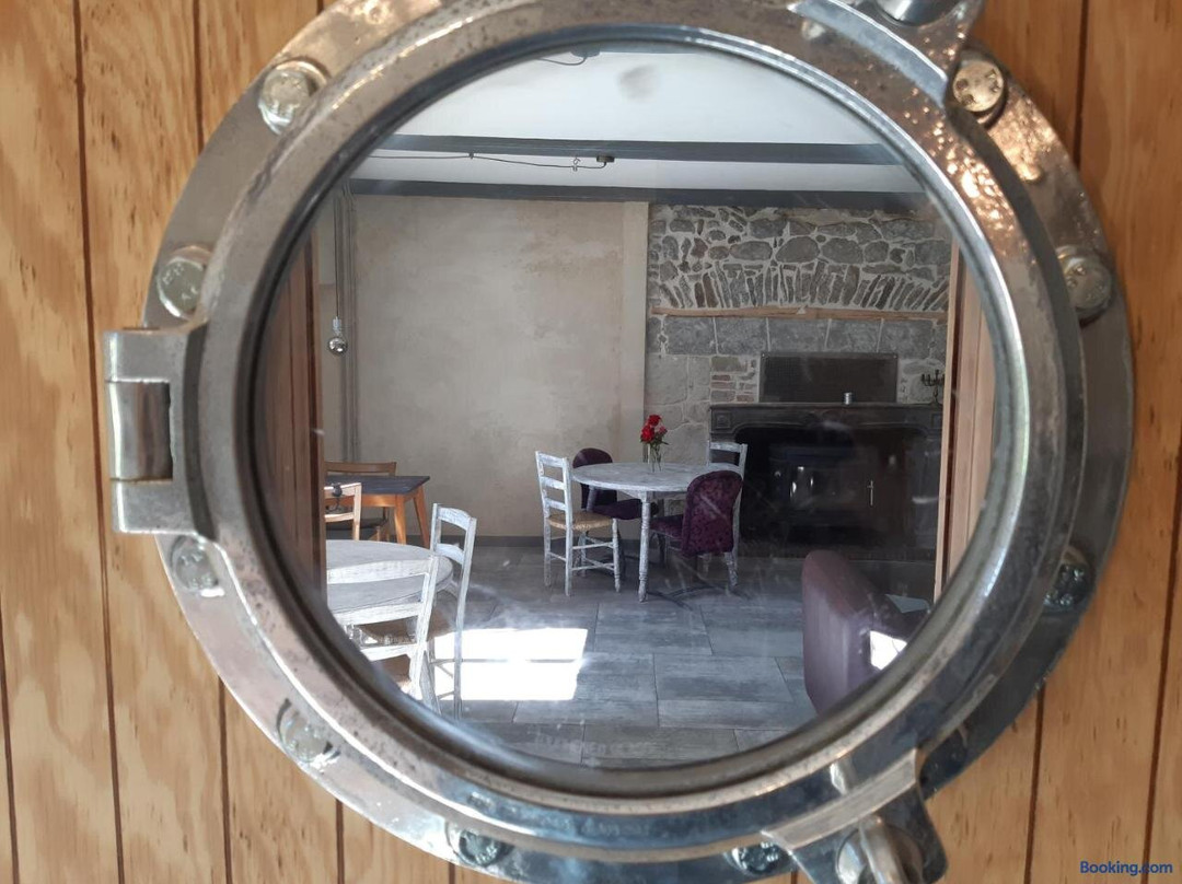 Manoir Saint-Pardoux 63680