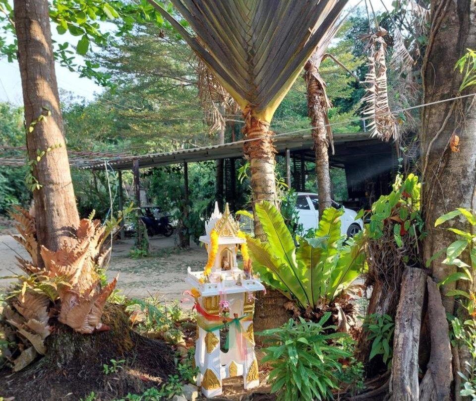 Green Garden Bungalows