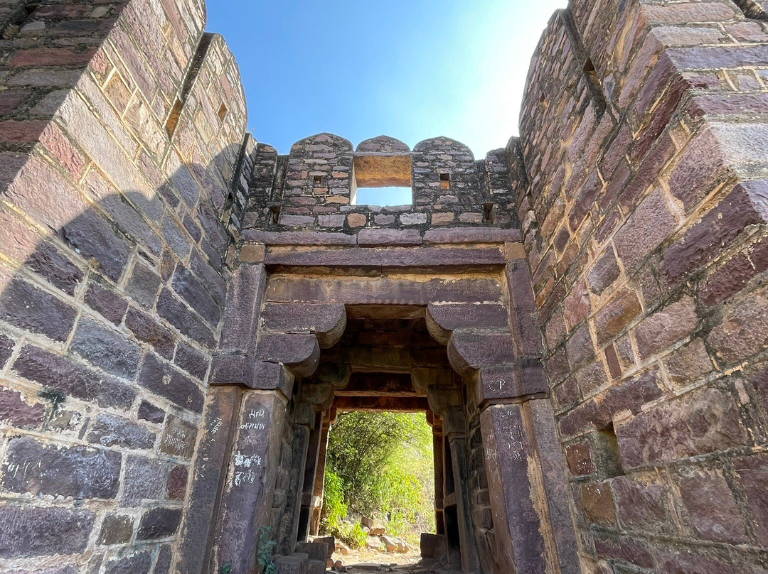 Khandar Fort景点图片
