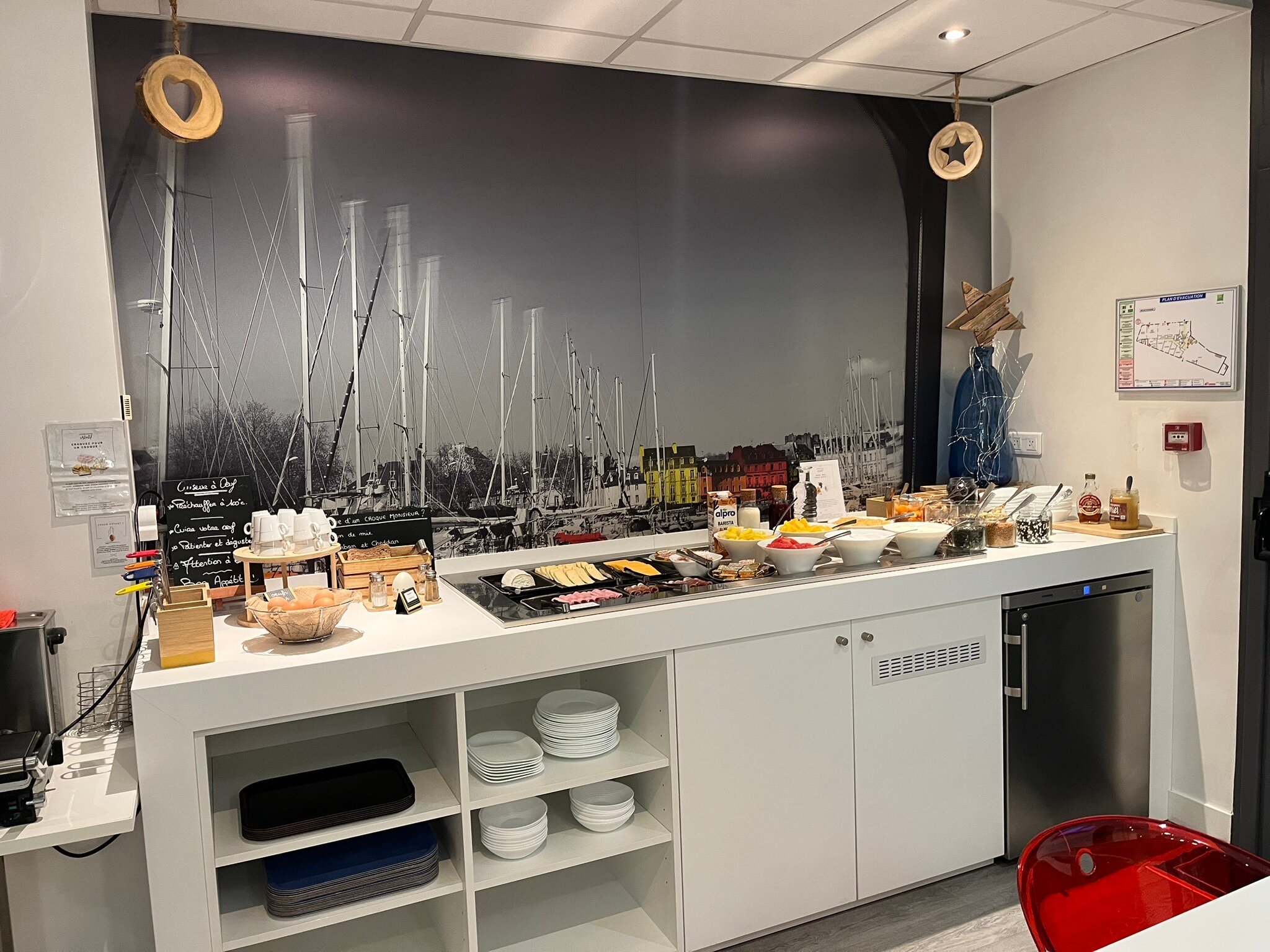 宜必思尚品瓦纳中心火车站酒店-官方