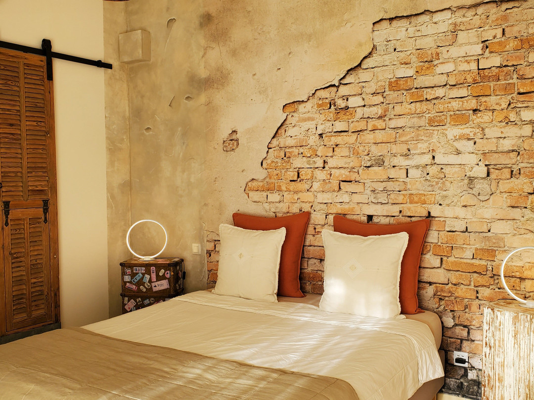 La Fontaine Au Loup主图