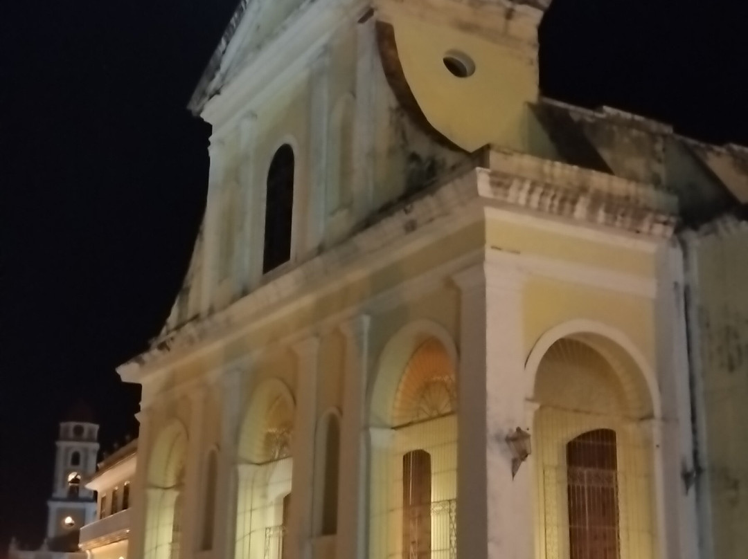 Iglesia De La Santisima-特立尼达必去景点