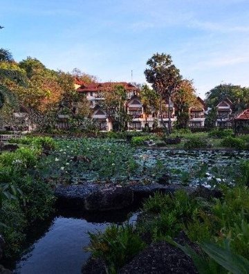 拉维瓦林温泉度假酒店-泳池