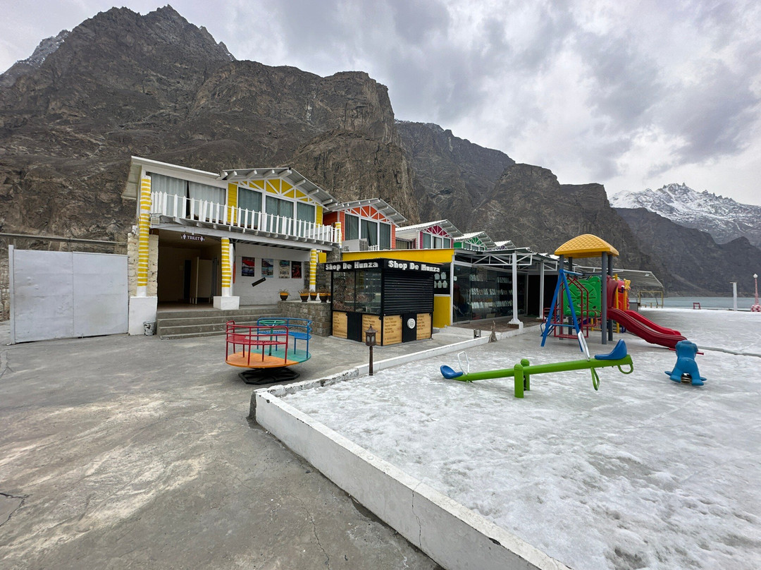 Luxus Hunza Attabad Lake Resort主图
