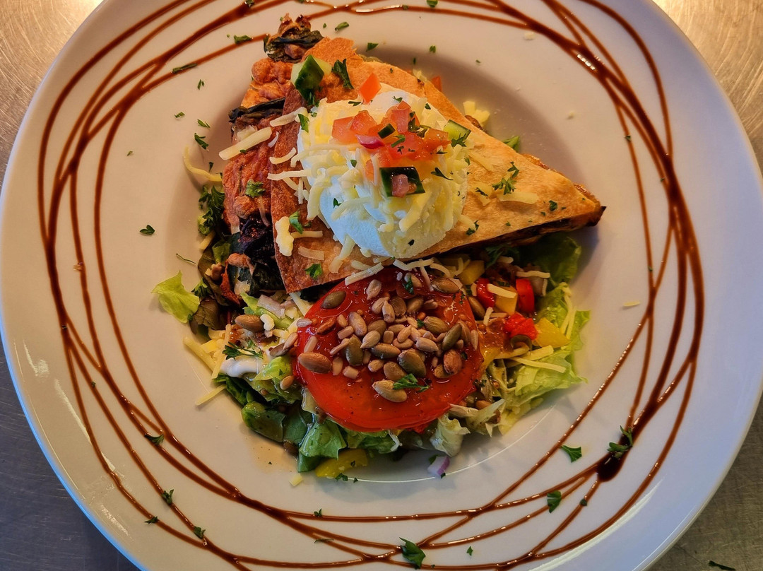 Uppaheights Cafe (treetops)