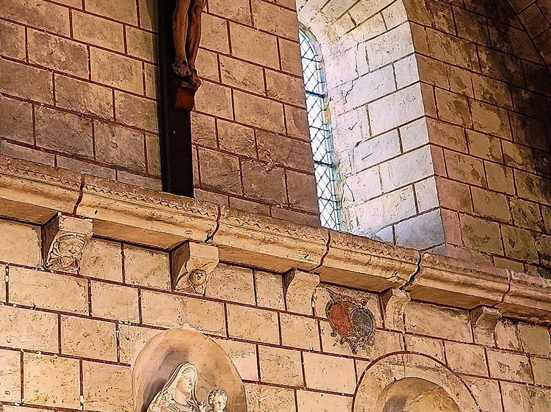 Eglise Saint-Nazaire-Azay-le-Ferron必去景点
