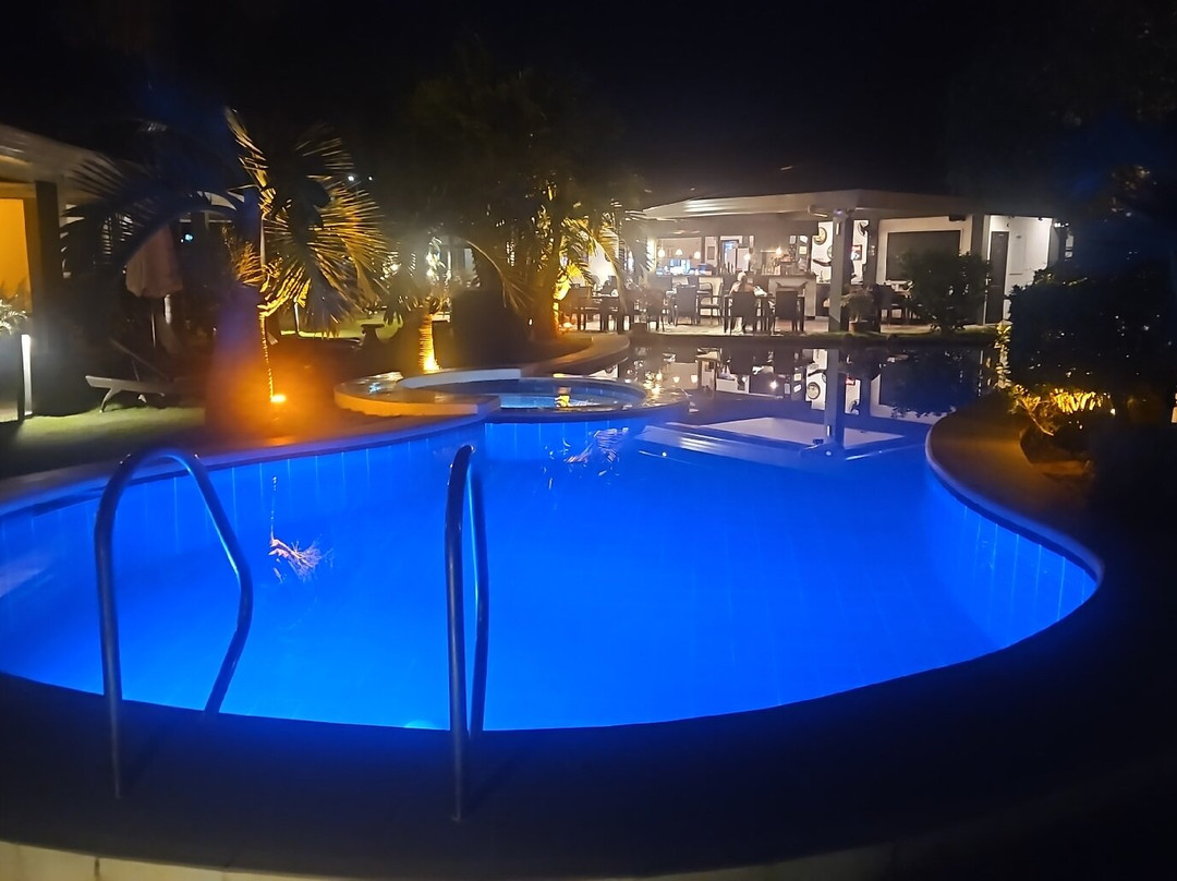 阿罗那皇家棕榈度假酒店主图