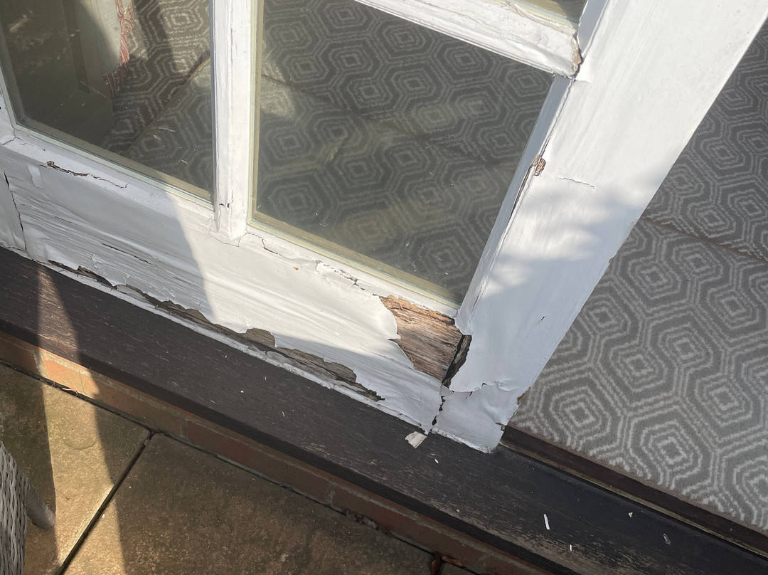 钱普尼斯森林小湖酒店主图