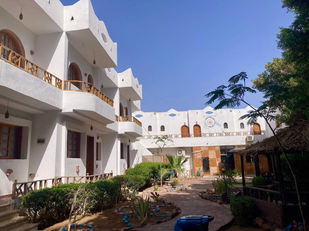 Happy Land Hotel主图