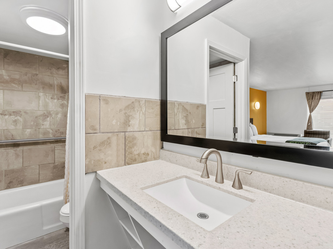 Americas Best Value Inn & Suites Williamstown主图