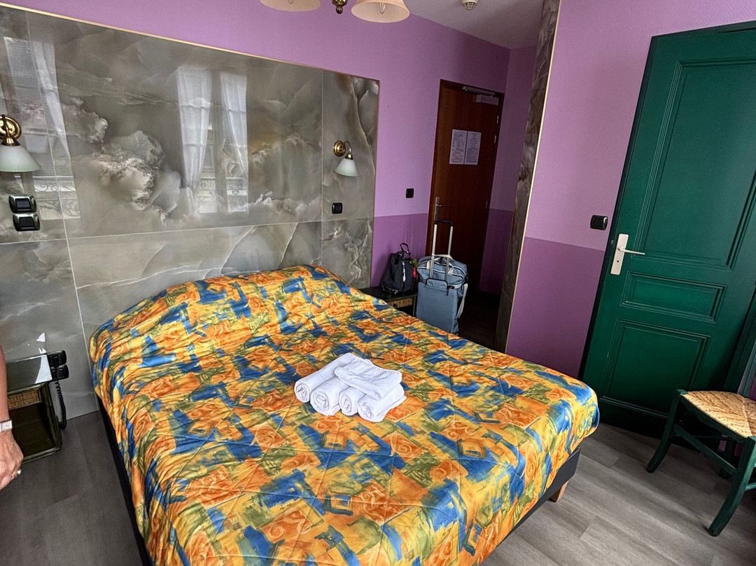 Hotel de Calais主图