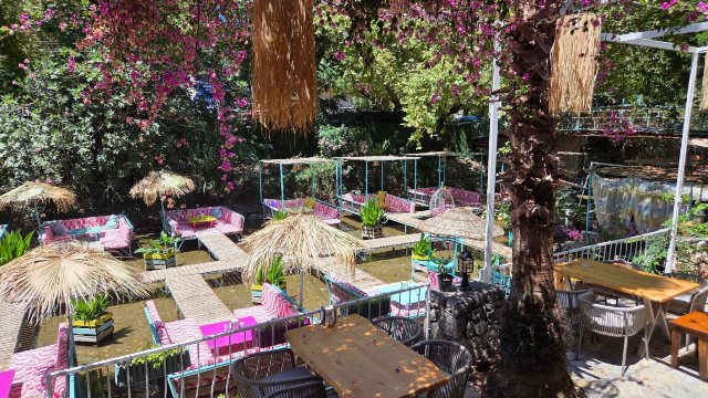 阿德拉桑河酒店-官方