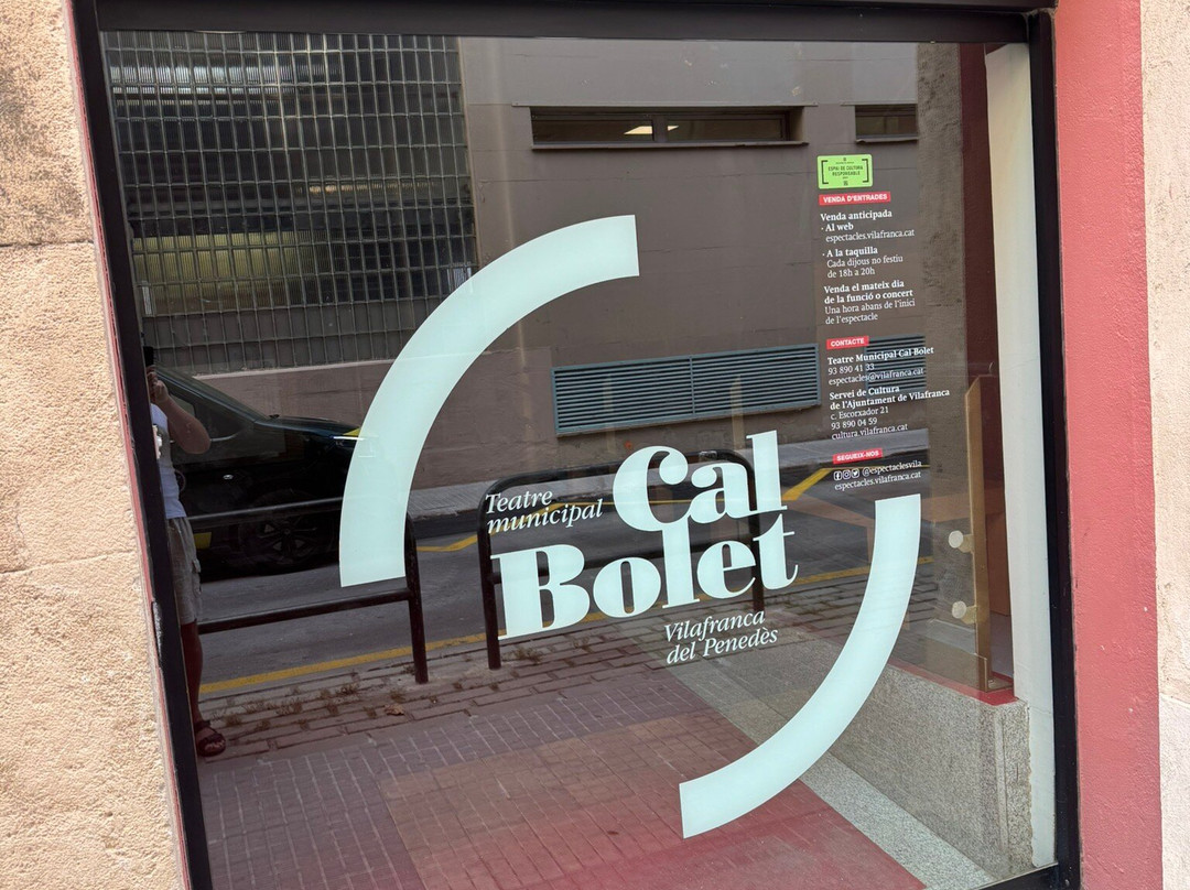 Teatro Municipal Cal Bolet-比拉夫兰卡德尔佩内德斯必去景点